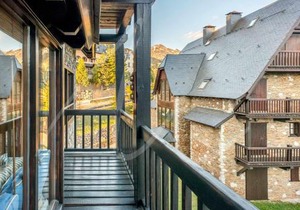 Nin de Beret by SeaMount Rentals