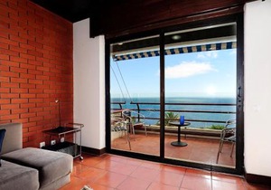 Ocean View in Estoril - Checkinhome