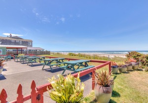Oceanfront Condo Gives You Access to the Sea and Rockaway Beach