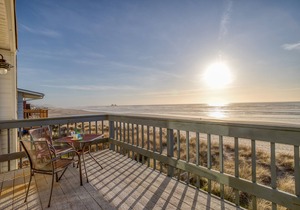 Oceanfront Condo Gives You Access to the Sea and Rockaway Beach