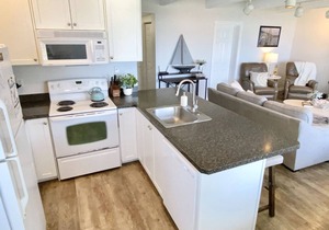 Oceanfront Main floor Duplex in the heart of Yachats