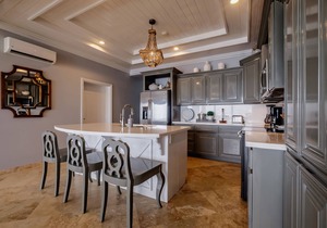 Ocean’s Edge 2B – Second-Floor Beachfront Condo with Caribbean Views