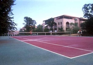 one bedroom apartment for rent with pool in the residence near the beach