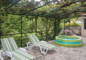 One-Bedroom Apartment In Ostrvica