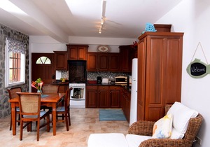 Peace and tranquillity 2 mins to the bay