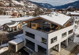 Penthouse with big terrace and outdoor sauna near ski slope