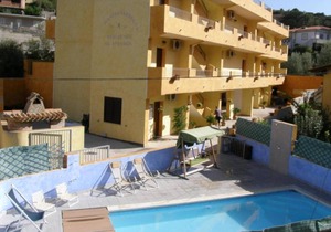Pet-friendly apartment "Residenz Pianeta Sardegna 7" with pool, air conditioning and terrace