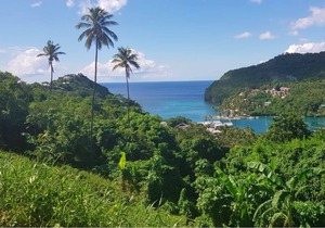 Pool, Grill, 2 minute walk to water. Your stay supports local children in need!