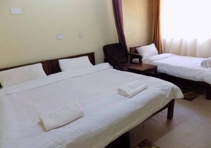 Ranges View Lodge - Triple Room with Private Bathroom