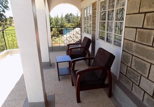 Ranges View Lodge - Triple Room with Private Bathroom