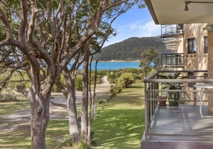 Shoreline Unit 15 1 Intrepid Close