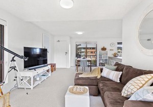 Shoreline Unit 15 1 Intrepid Close