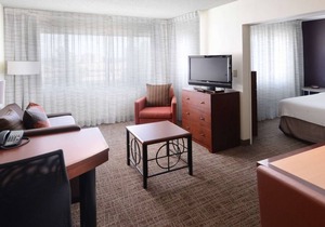 Short Drive to Dallas Love Field Airport and The Galleria Dallas! FREE Parking!