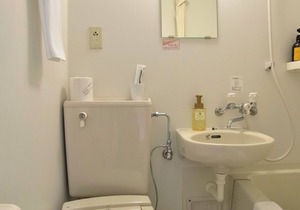 Smoking Small single room 5 minutes walk from/Yokohama Kanagawa