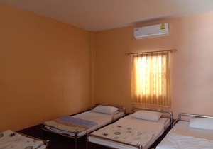 Soutchai Hostel and Tour Company