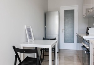 Spacious & Airy 1BR Apartment near HELEXPO Marousi