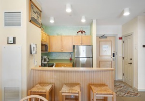 Stratton Mountain Condo with Shared Pool, Hot Tubs, and Sauna - Walk to Lifts