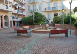 Studio climatisé avec terrasse, parking et alcôve – Centre de Menton, proche plages et commerces - FR-1-196-191