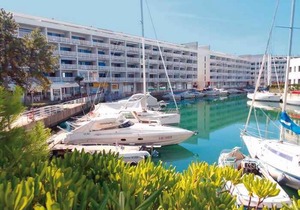 Studio with air conditioning