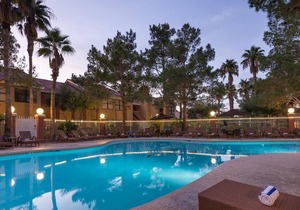 Stunning Condo w/ Free Shuttle to Strip, Resort Putting Green & Outdoor Pool