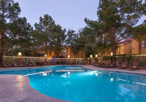 Stunning Condo w/ Free Shuttle to Strip, Resort Putting Green & Outdoor Pool