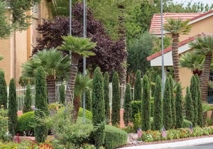 Stylish Condo w/ Free Shuttle to Strip, Resort Putting Green & Outdoor Pool