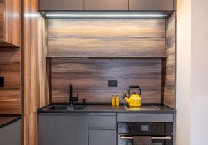 Stylish Studio Apt w Balcony 3-min From the Beach by Sea N' Rent