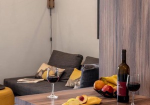 Stylish Studio Apt w Balcony 3-min From the Beach by Sea N' Rent