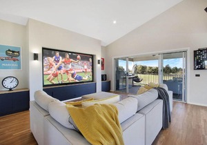 Suite @ The Clubhouse on Robinson, Black Bull Golf Course