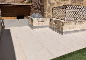 T' Annamari Townhouse in the Three Cities close to all tourist attractions.