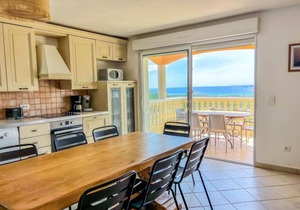 T4 vue mer by Interhome