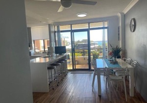 The Commodore, 23,9-11 Donald Street - Delightful unit with gorgeous water views, air con and wi-fi