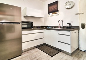 The Resort House - Amazing 3BD Holiday Apartments for Families and Couples.