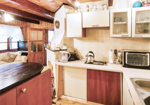 This cottage is located on a small hill, directly on the lake with its own jetty.