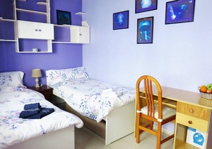 Twin Bedroom + Breakfast