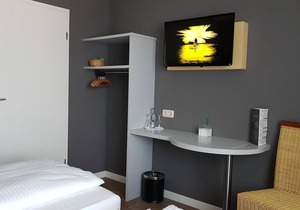 Twin Room, Shower, Toilet / Standard - Hotel-Restaurant Hüllen