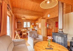 Vacation and relaxation in nature in your cozy wooden house in the vacation park Lauterdörfle.