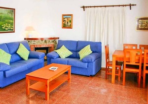Villa ∙ 3 bedrooms ∙ 6 guests