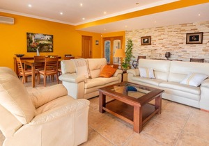 Villa AMBAR by Abahana Villas