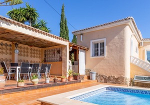 Villa 'Cucarres 2' with Pool, Garden & Wi-Fi