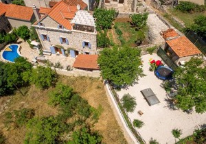 Villa Vicina Heritage villa for 9,Milna - close to restaurants and shops