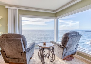 Whales and Outstanding Rocky Surf Views from this Depoe Bay Oceanfront Perch!