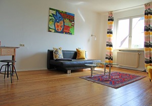 Wohnen im Atelier-und Künstlerhaushalt und das in wunderschöner und großer Villa!