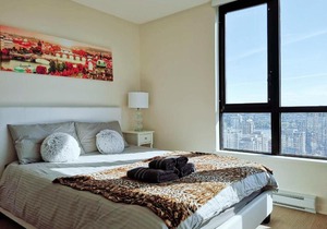 Yaletown Charming Waterview Suite