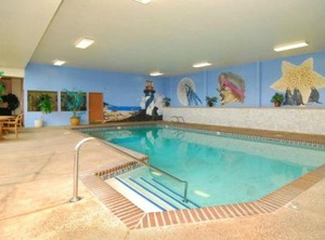 Holiday Hotel | Coos Bay