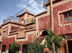 Gite Tawada Happy Valley People | Agouti