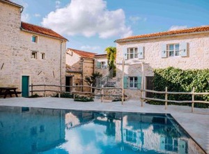 Zminj Swimming | Karlovici