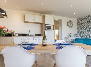 Gite Vains Persons | Vains