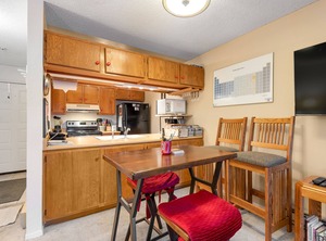 Street Station Breckenridge | Peak 8