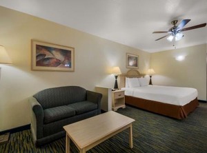 Surestay Hotel | Falfurrias